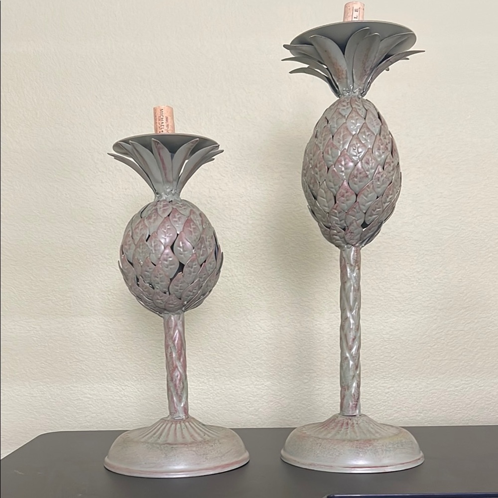 Pair of Metal Pineapple Candle Holders – Tropical & Elegant Décor